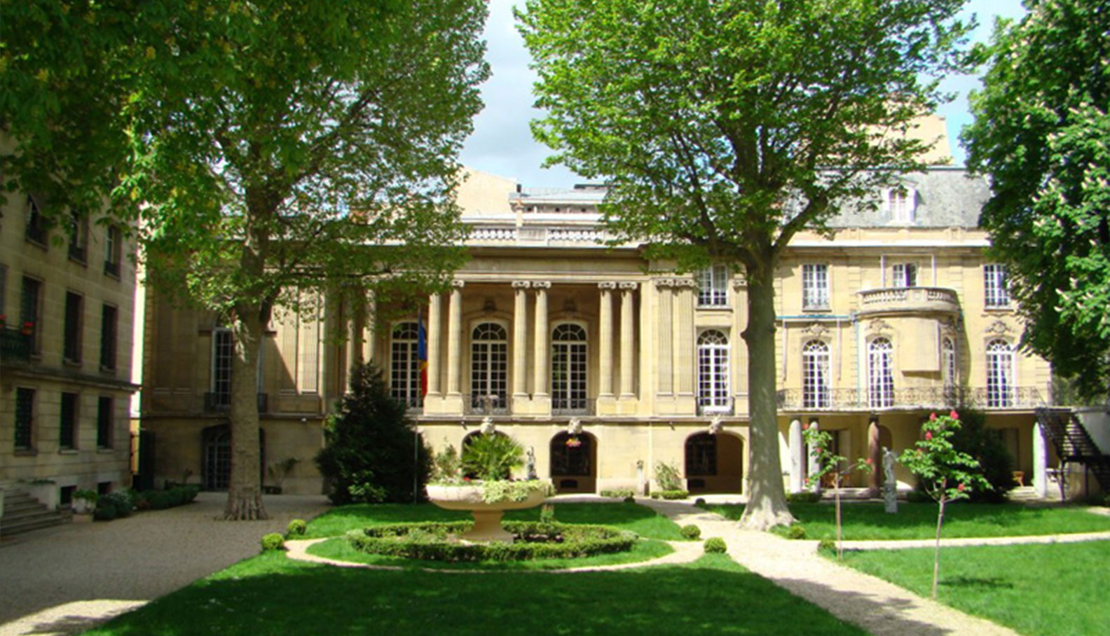 #France: Visiting the Béhague Palace, Romanian Embassy in France